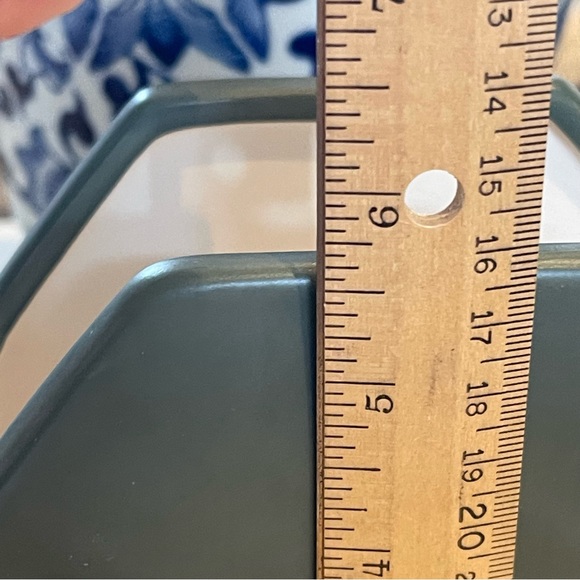 - NWT Ceramic Dark Green Tree House & 2 ceramic tree bells - Picture 6 of 11